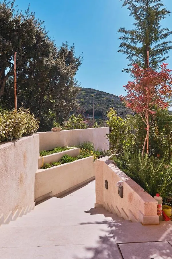 Meacres Sun Villa Miholascica
